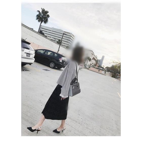 ʀᴏᴀɴɴᴀ_ᴋʀ 「過份美麗」百搭波紋布面貓跟字母綁帶涼鞋女包頭細跟中跟後空淺口高跟涼鞋-細節圖3