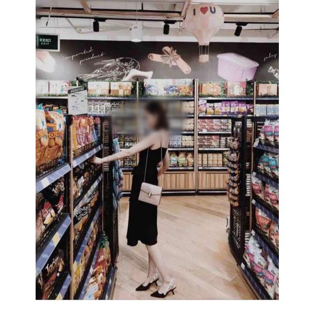 ʀᴏᴀɴɴᴀ_ᴋʀ 「過份美麗」百搭波紋布面貓跟字母綁帶涼鞋女包頭細跟中跟後空淺口高跟涼鞋-細節圖5