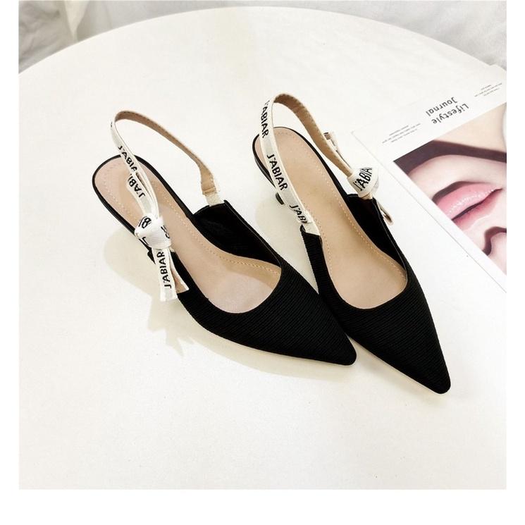 ʀᴏᴀɴɴᴀ_ᴋʀ 「過份美麗」百搭波紋布面貓跟字母綁帶涼鞋女包頭細跟中跟後空淺口高跟涼鞋-細節圖9