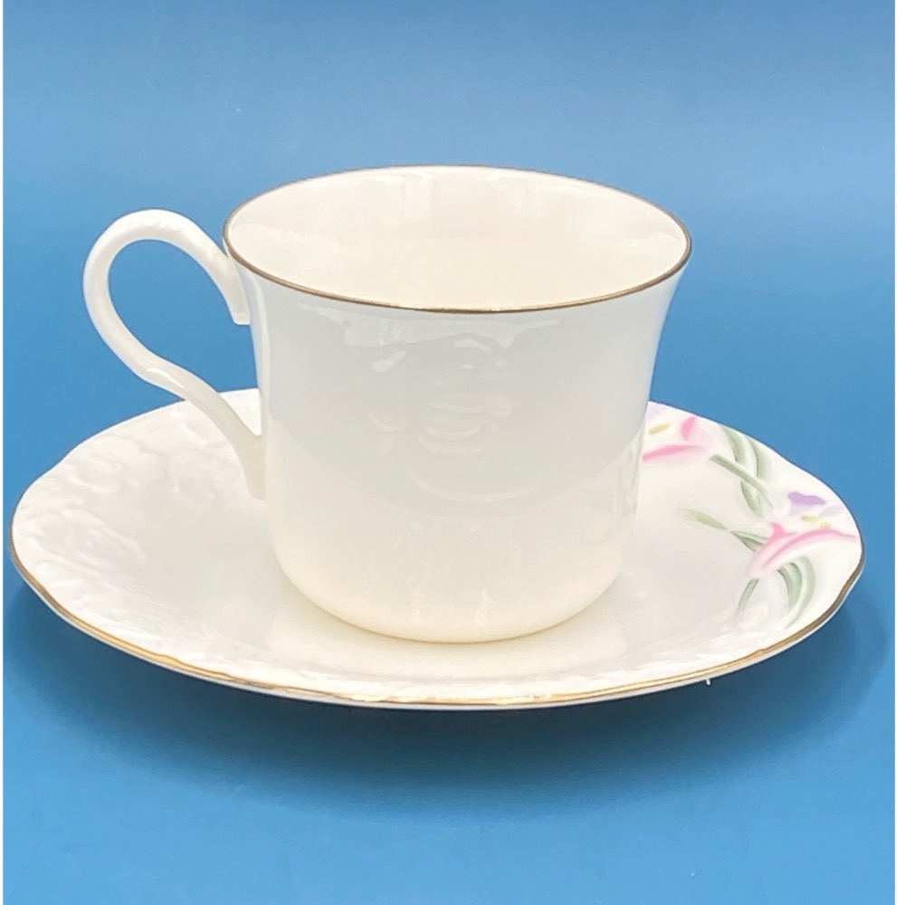 日本Hoya保谷白瓷金邊玫瑰紋浮雕花卉咖啡/花茶杯組（2957-1-32-26）220ml-細節圖3
