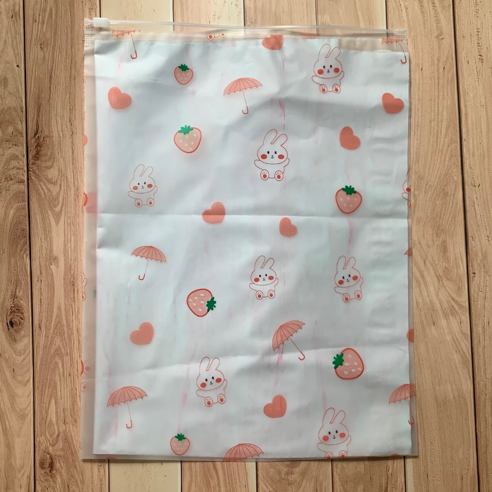 🍄拉鍊袋 草莓兔 服飾包裝袋-細節圖2