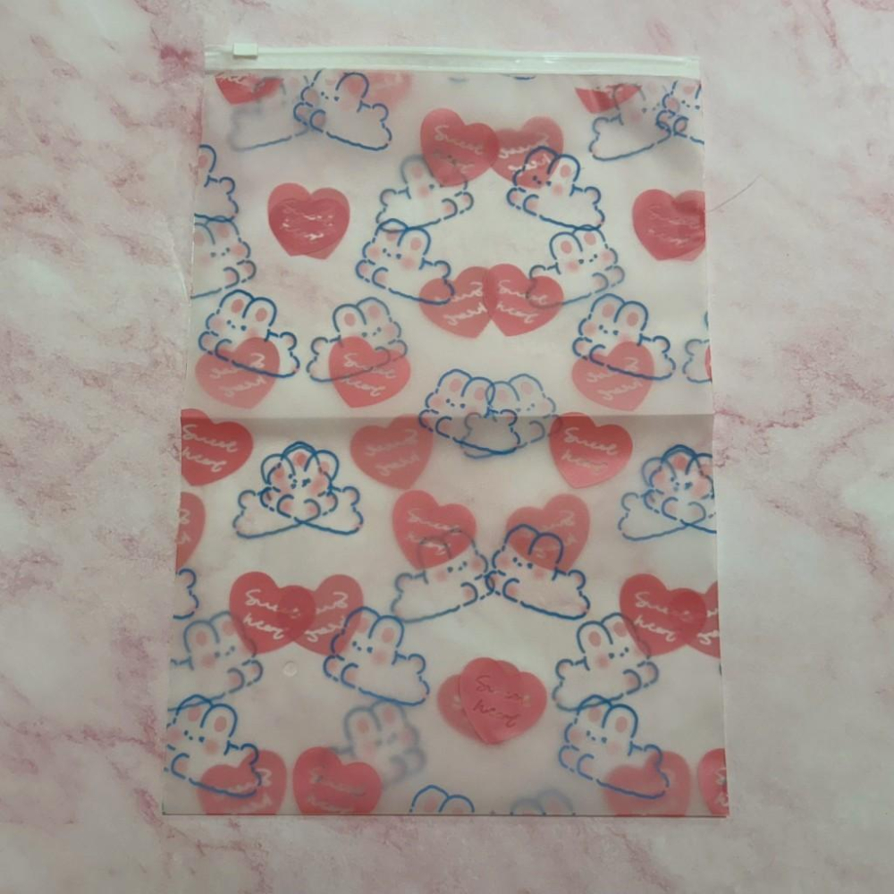 ✿Cindy包材✿🐰臺灣出貨 現貨🐰愛心 兔兔 收納袋 拉鍊袋 服飾袋 包裝袋 夾鏈袋 衣服包裝袋 磨砂袋 旅行收納-細節圖3