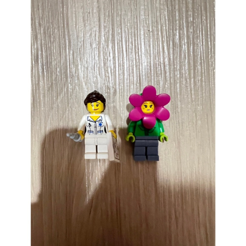 【LEGO 樂高】 8683 人偶包 第一代 11號 護士 NURSE + 花朵人