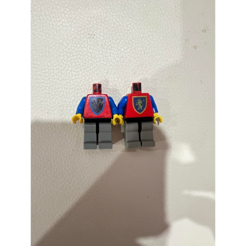LEGO Castle 獅子&amp;斧頭士兵 (身體腳)