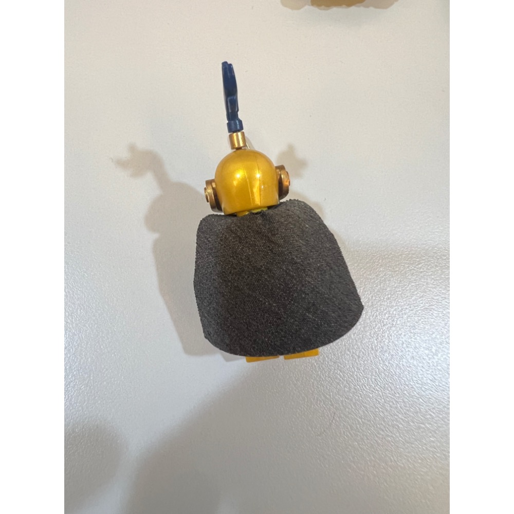 【LEGO 樂高】Castle 7079 樂高 城堡 可掀盔 皇冠 黃金 騎士 cas415 (含羽毛、劍、披風)-細節圖2