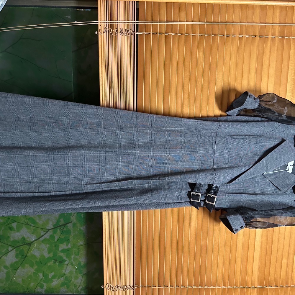 [全新］EATME 日本 日系 地雷系 量產型 V領灰色暗紋連身洋裝 連身裙 長洋 長裙 襬摺裙 正品-細節圖4