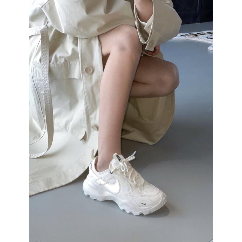 【一哥嚴選】Nike TC 7900 白 米白 全白 奶油白 小白鞋 黑勾 老爹鞋 厚底 增高 DD9682-100-細節圖4