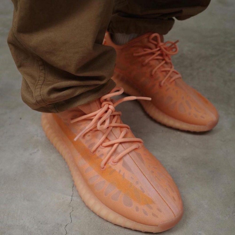 訂金【一哥嚴選】Adidas Yeezy Boost 350 V2 Mono Clay 橘色 橙啡色 半透明 男女鞋-細節圖2