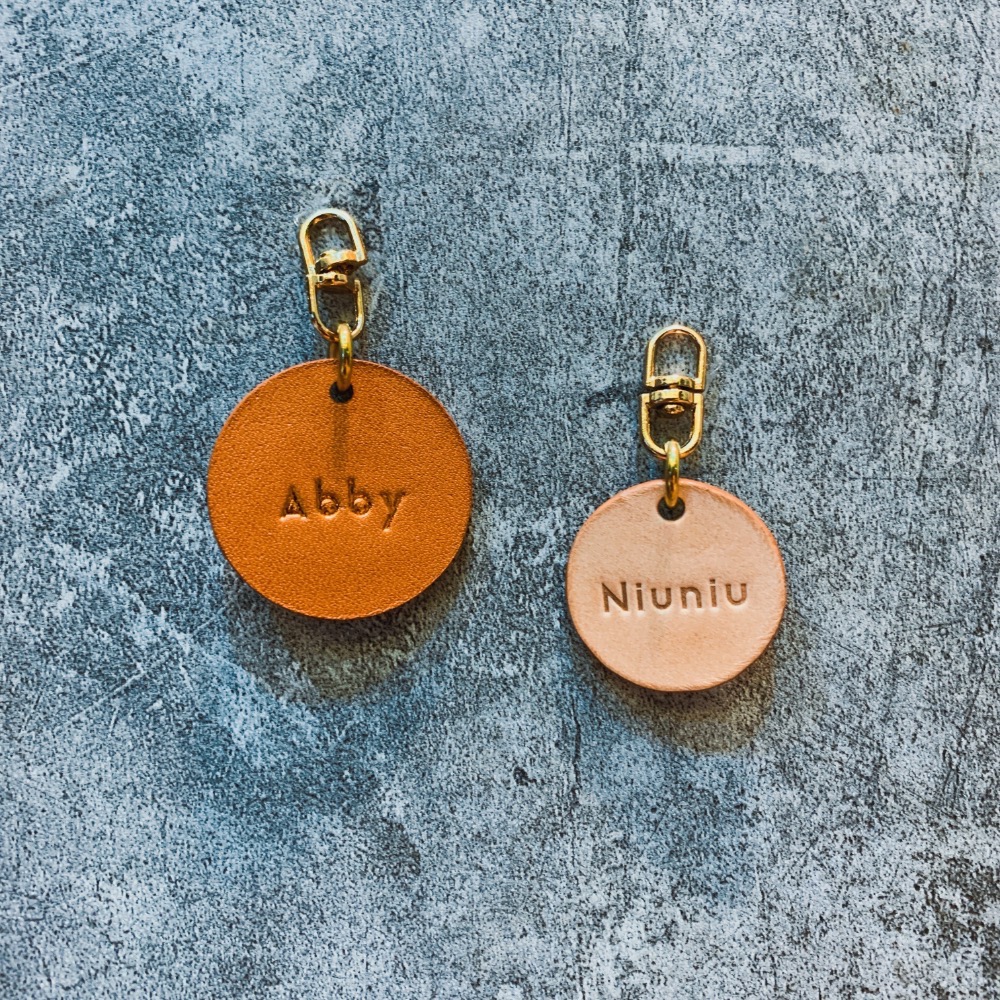 【客製化配件吊牌 /  鑰匙圈吊牌 / 皮革寵物吊牌 / 免費客製化燙印服務】-細節圖2