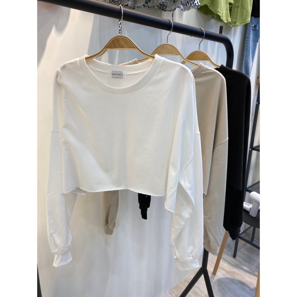 澎袖短版百搭上衣-細節圖4