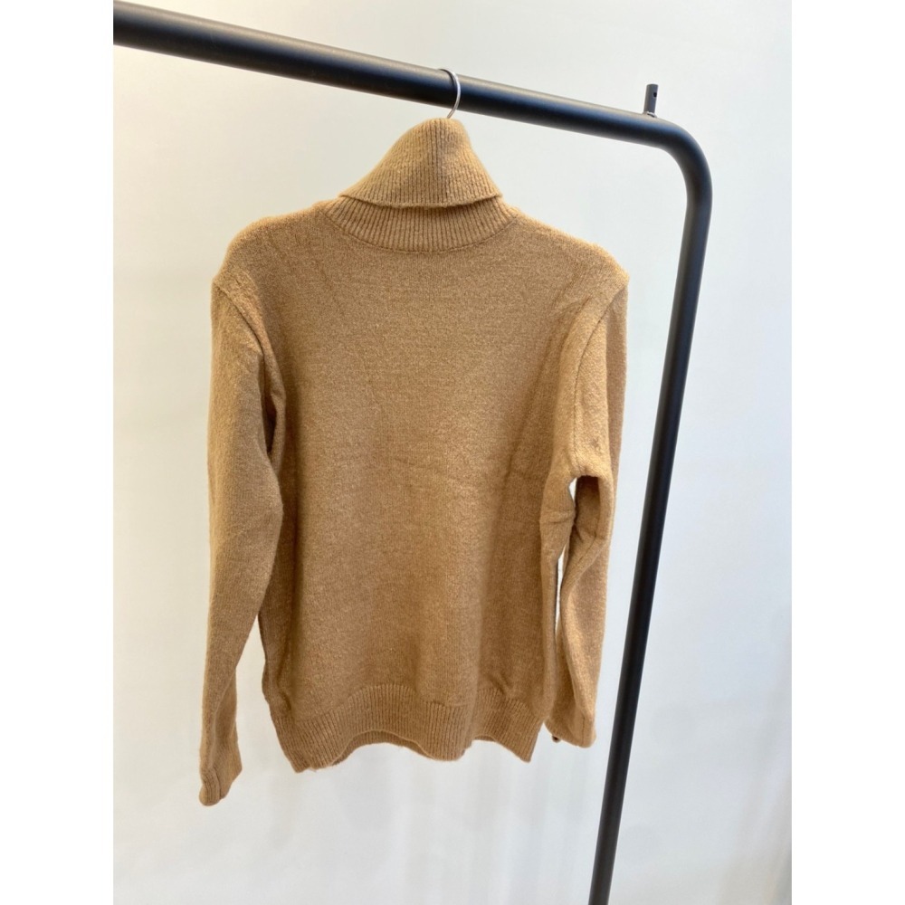 翻領百搭素色針織-細節圖4