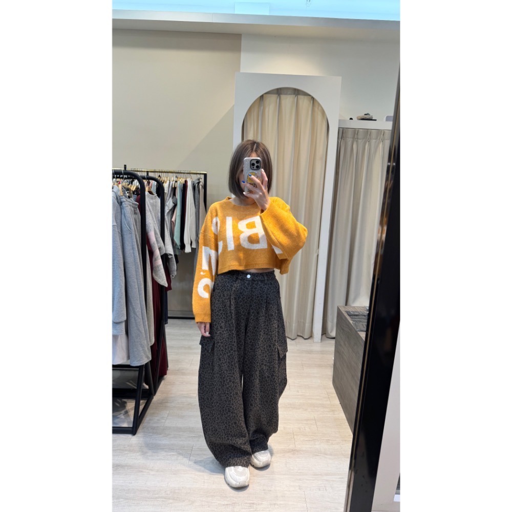 英文短版針織毛衣-細節圖2