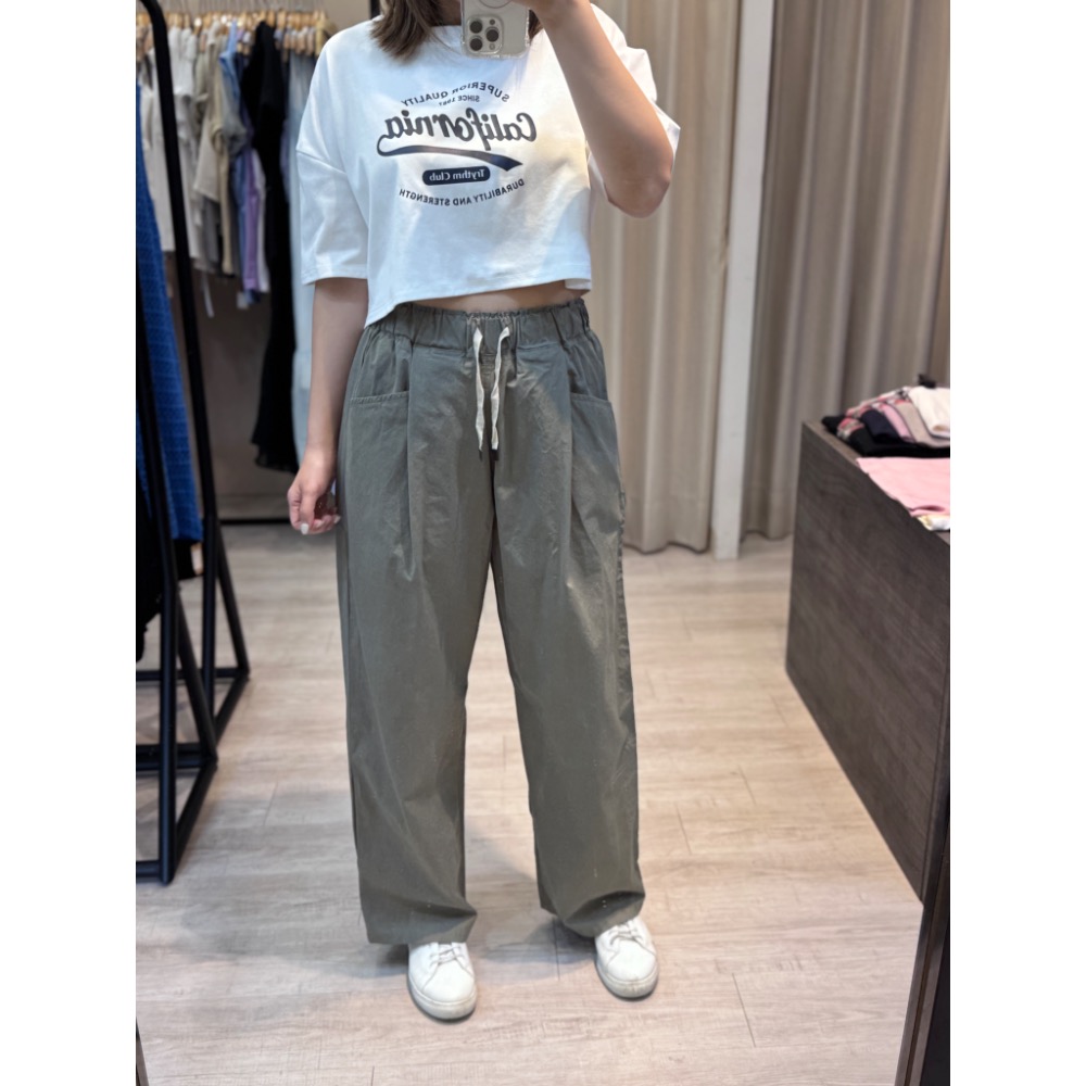 🇰🇷前打摺造型簡約休閒褲-細節圖5