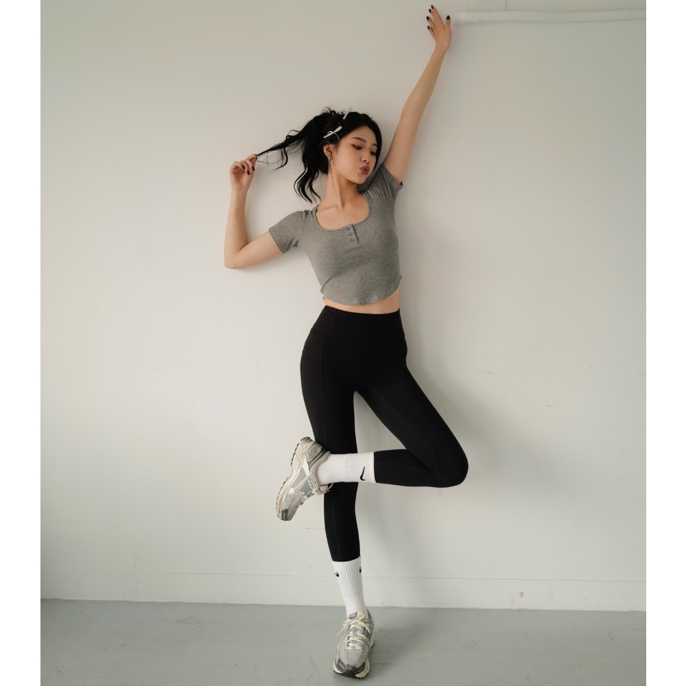 WEARtoEAT｜柔彈塑腿口袋Leggings 全新-細節圖3