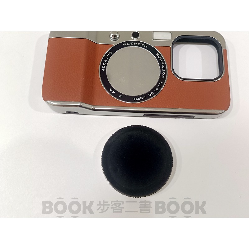 【二手商品】(近全新)可拍照 復古相機造型 手機殼 磁吸 無線充 自拍鏡 iPhone15 Pro-細節圖3