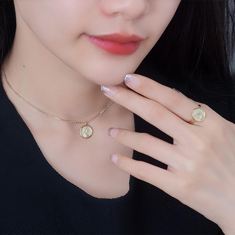 【台北奧斯珠寶】14k金項鍊吊墜女款 素金女皇人像鎖骨鍊墜 黃金珠寶首飾-細節圖2