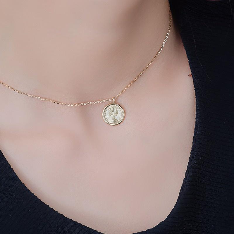 【台北奧斯珠寶】14k金項鍊吊墜女款 素金女皇人像鎖骨鍊墜 黃金珠寶首飾-細節圖3