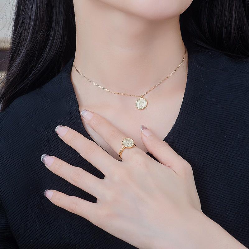 【台北奧斯珠寶】14k金項鍊吊墜女款 素金女皇人像鎖骨鍊墜 黃金珠寶首飾-細節圖5