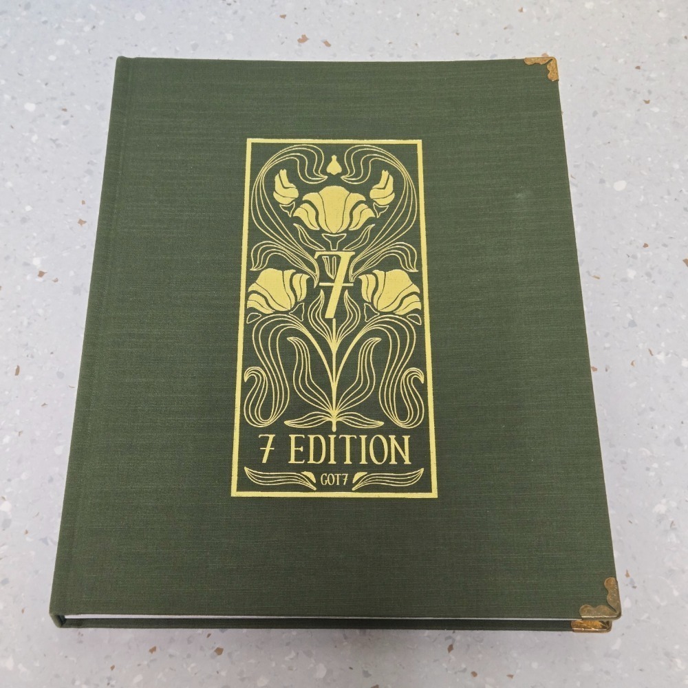 7 Edition寫真書（附盒）