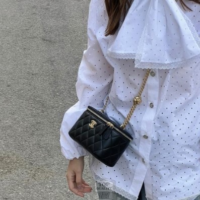 【台灣現貨】Chanel 山茶花調節釦金鍊斜背化妝箱 手提/肩背包/腋下包 Vanity Case-細節圖4