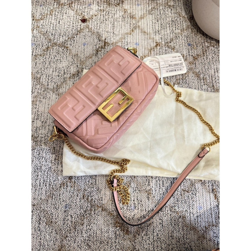 【預購】Fendi Baguette mini 沙漠玫瑰粉色迷你法棍包 斜背包 側背包 單肩包 肩背包 手提包 手拿包