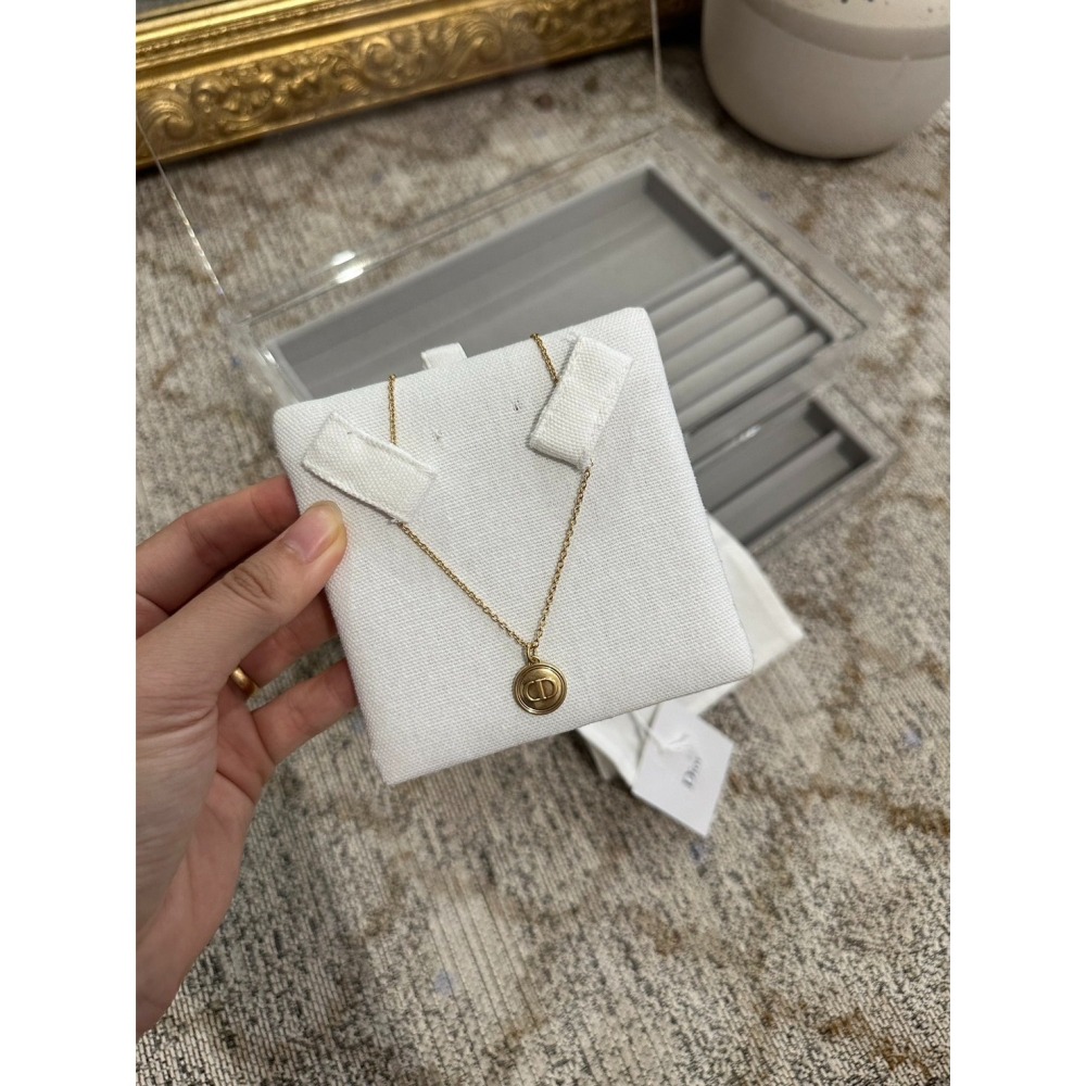 【預購】 Dior PETIT 復古金經典CD LOGO簡約項鍊 鎖骨練-細節圖3