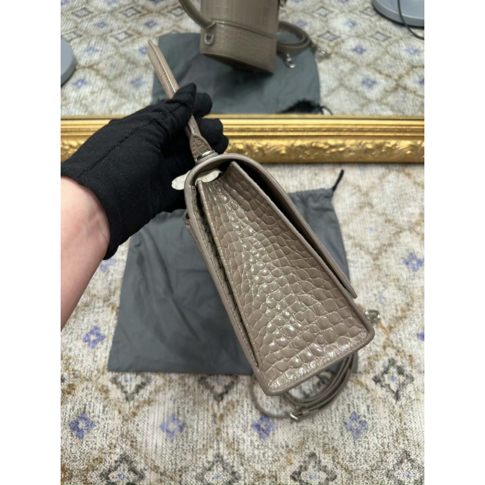 【預購】Balenciaga 巴黎世家 Hourglass M 奶茶灰鱷魚紋牛皮銀扣沙漏包 斜肩包 手提包 單肩 肩背-細節圖6