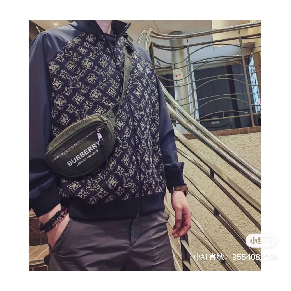 【預購】Burberry LOGO素色尼龍拉鍊斜腰包/胸包 (黑/灰色) 側背包 斜背包 手機包 單肩包 肩背包-細節圖6