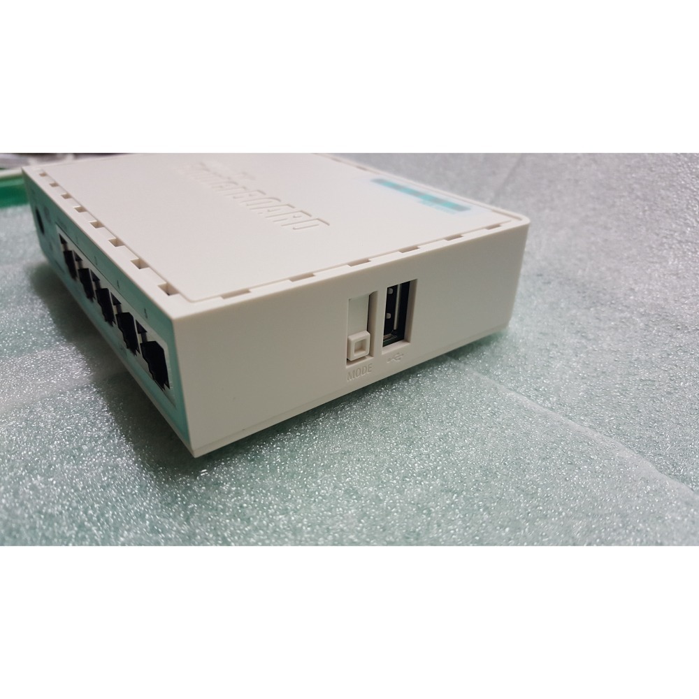 【MikroTik台灣代理】公司貨RouterOS 高效能 RB750Gr3 HEX E50UG 專業路由器 防火牆-細節圖2