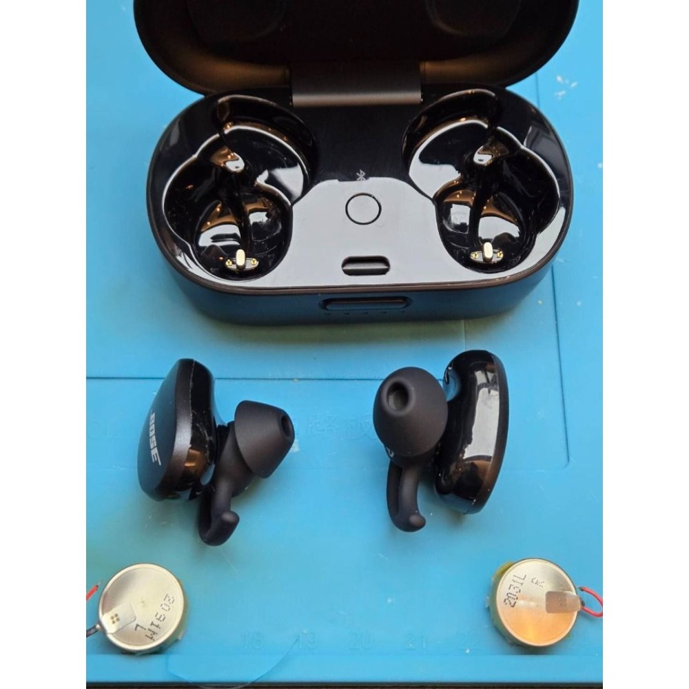 快速維修✈️免費清潔🛁 BOSE Quietcomfort Earbuds 更換電池 不充電配對 斷連 電池老化 紅白-細節圖6