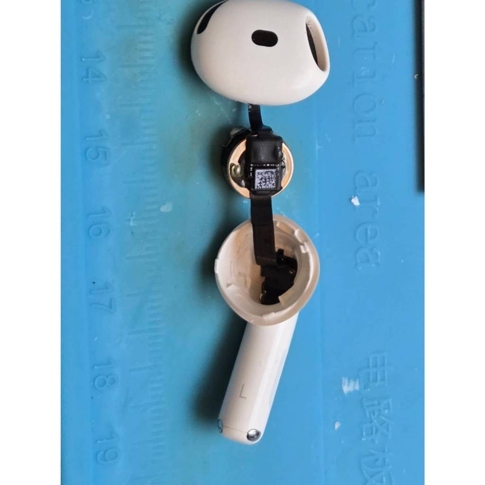 快速維修✈️免費清潔🛁 Apple 蘋果 AirPods 4 爆音 斷連 不充電 雜音 沒反應 電倉故障 補配 電池老-細節圖4