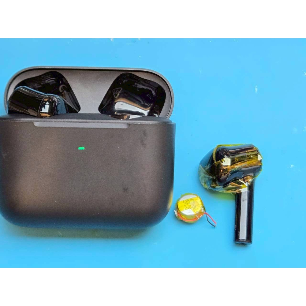 快速維修✈️免費清潔🛁 雷蛇 Razer 戰錘狂鯊 True Wireless 更換電池 更換電池 不能充電 電池老化-細節圖4