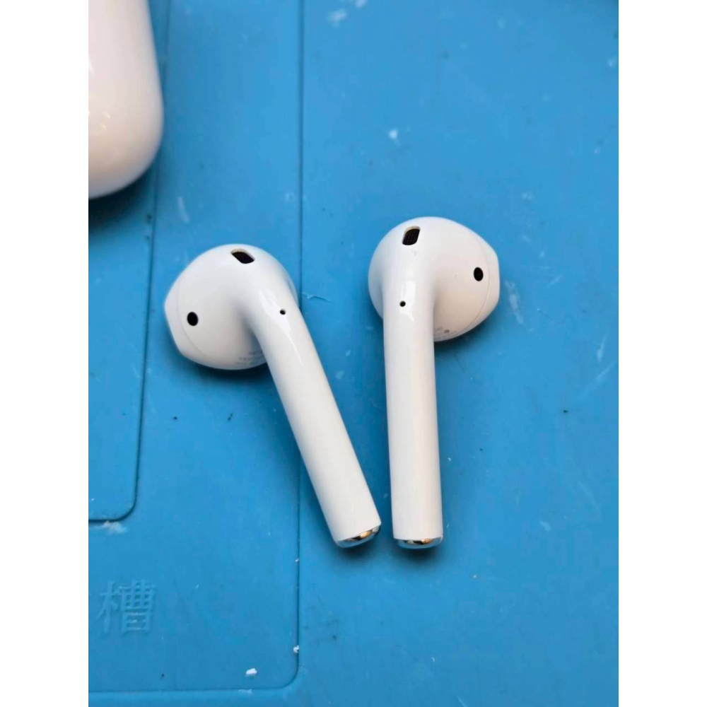 快速維修✈️免費清潔🛁 Airpods 1 2 代更換電池 雙耳更換$850 含充電盒$1400 現場維修 50分可帶-細節圖5