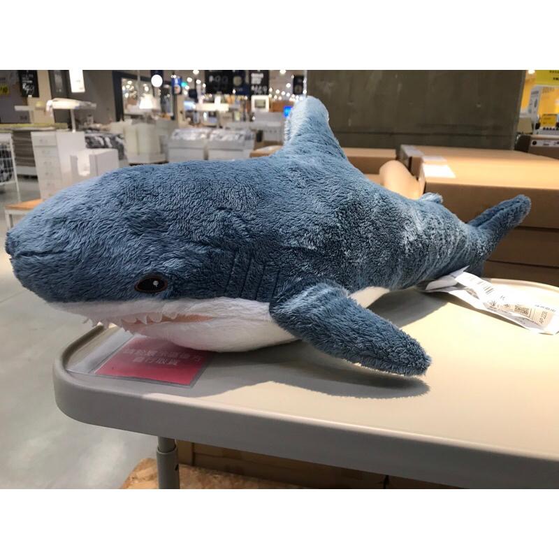 IKEA 鯊魚 當天出貨 正版BLAHAJ  填充玩具 鯊魚布偶 網紅鯊魚 大鯊魚100公分與小鯊魚55公分 交換禮物-細節圖3