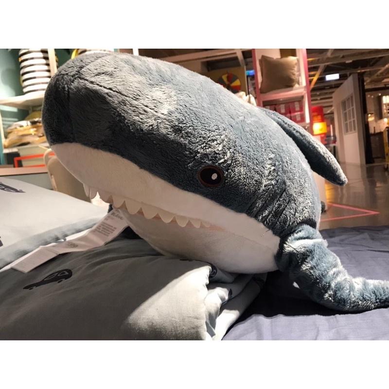 IKEA 鯊魚 當天出貨 正版BLAHAJ  填充玩具 鯊魚布偶 網紅鯊魚 大鯊魚100公分與小鯊魚55公分 交換禮物-細節圖5