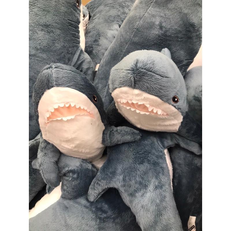 IKEA 鯊魚 當天出貨 正版BLAHAJ  填充玩具 鯊魚布偶 網紅鯊魚 大鯊魚100公分與小鯊魚55公分 交換禮物-細節圖7
