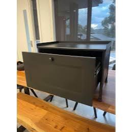 IKEA絕版品 📢 IKEA代購 KORNSJO 全鋼質 KORNSJÖ 儲物椅凳 黑 穿鞋椅 置物凳 床邊桌-細節圖3