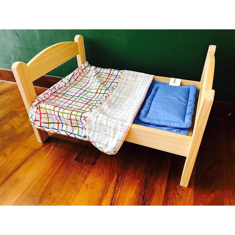 IKEA 代購 正品 DUKTIG 洋娃娃床附寢具組 松木 兒童 扮家家酒 寵物床用 中小型犬 貓咪床-細節圖2