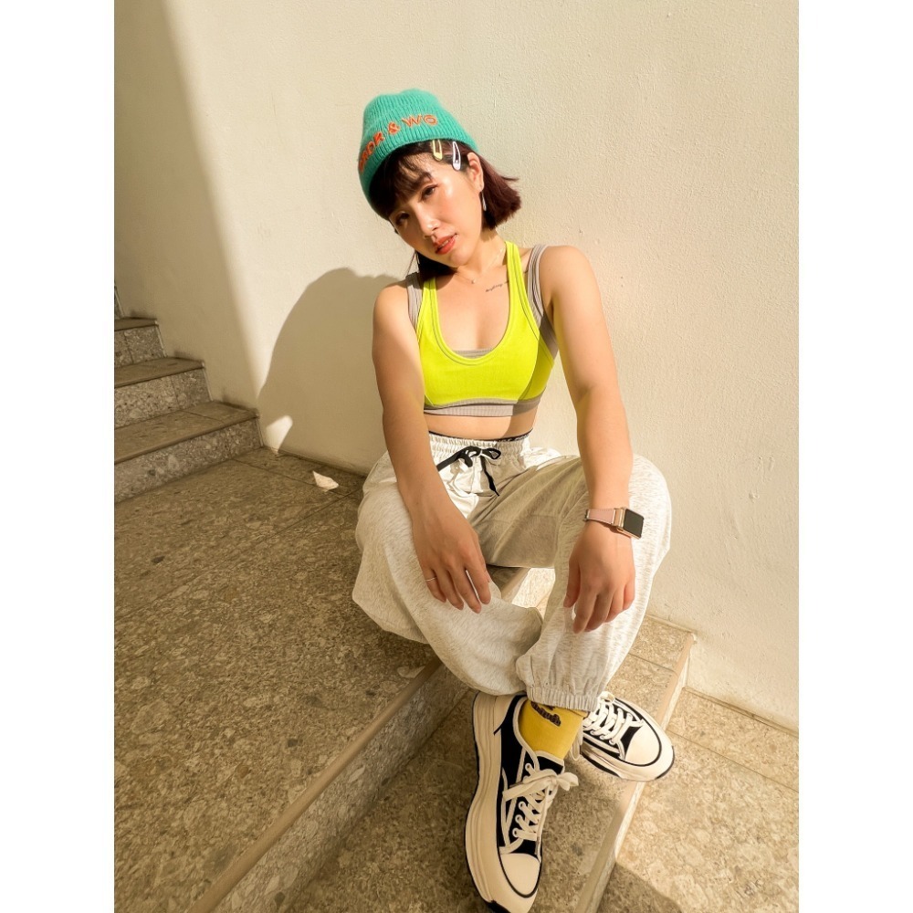 『桑芙兒』歐美 假兩件 休閒 撞色 BAR 背心 運動 內衣 瑜珈  (4色) S/M/L-細節圖7