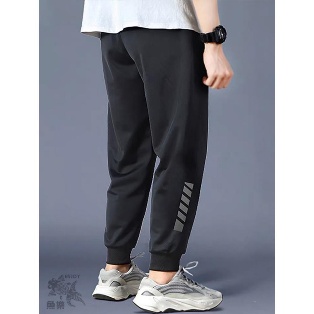 【小魚生活館台灣現貨】男生夏季冰絲束口九分褲 降溫褲 縮口休閒褲-細節圖2