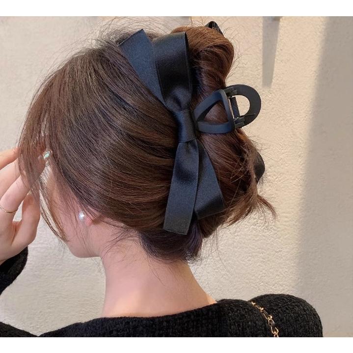 【小魚生活館台灣出貨】黑色雙面蝴蝶結鯊魚夾 抓夾 緞帶 髮飾髮圈髮箍髮夾 赫本風大號高級感盤髮頭飾-細節圖2
