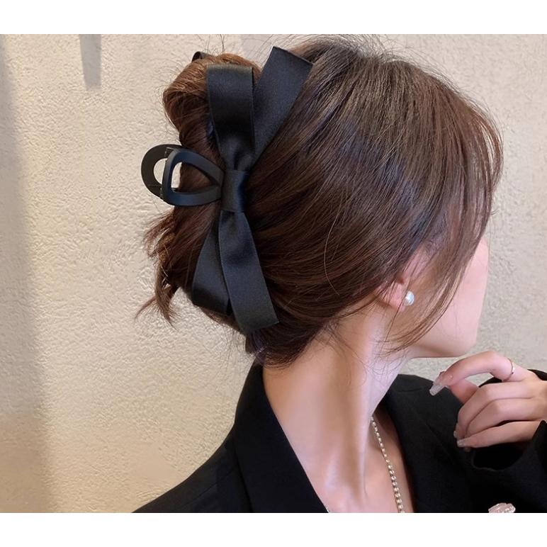 【小魚生活館台灣出貨】黑色雙面蝴蝶結鯊魚夾 抓夾 緞帶 髮飾髮圈髮箍髮夾 赫本風大號高級感盤髮頭飾-細節圖4