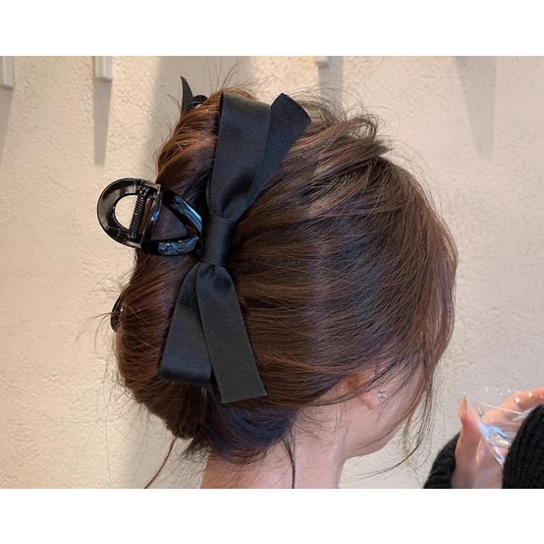 【小魚生活館台灣出貨】黑色雙面蝴蝶結鯊魚夾 抓夾 緞帶 髮飾髮圈髮箍髮夾 赫本風大號高級感盤髮頭飾-細節圖5