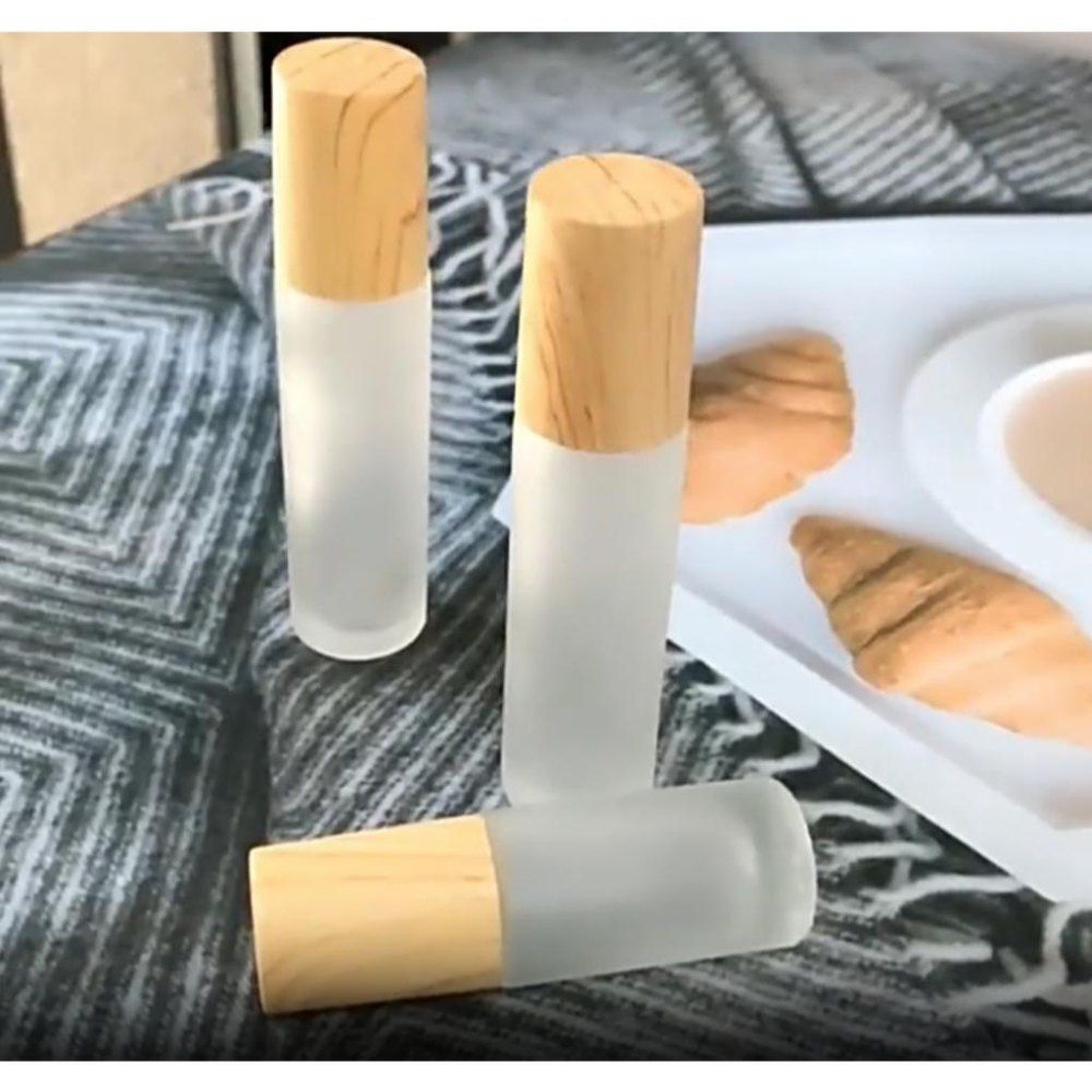 【精油滾珠瓶】5ml10ml香水精油分裝 木紋蓋 透明 磨砂 鋼珠玻璃瓶 可帶上飛機-細節圖9