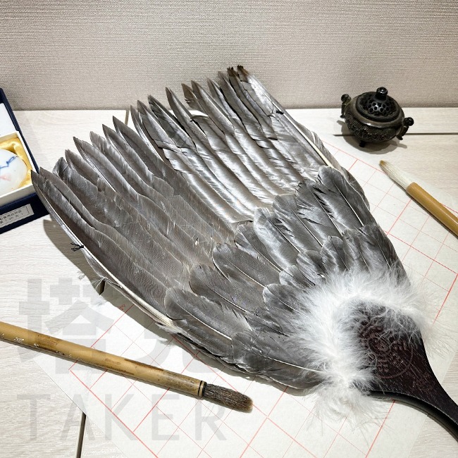 孔明扇 精品扇 (高品質) 羽毛扇 手扇 表演扇 宮庭扇 古典扇 工藝扇 鵝毛扇 八卦扇【M77001101】-細節圖3