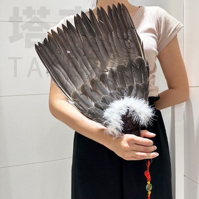 孔明扇 精品扇 (高品質) 羽毛扇 手扇 表演扇 宮庭扇 古典扇 工藝扇 鵝毛扇 八卦扇【M77001101】-細節圖4