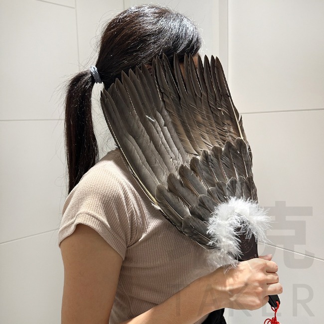 孔明扇 精品扇 (高品質) 羽毛扇 手扇 表演扇 宮庭扇 古典扇 工藝扇 鵝毛扇 八卦扇【M77001101】-細節圖5