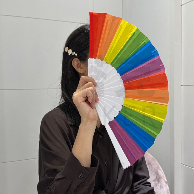 彩虹扇 紙扇 折扇 彩色扇 舞蹈扇 工藝扇 表演扇 宮廷扇 跳舞扇 手工扇 遊行 擺飾【P550032】-細節圖6