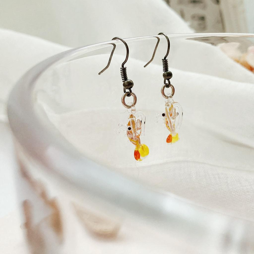 新上市★手工燒製 玻璃製 琉璃 活跳跳鮮蝦 蝦子 耳環 耳飾-細節圖2