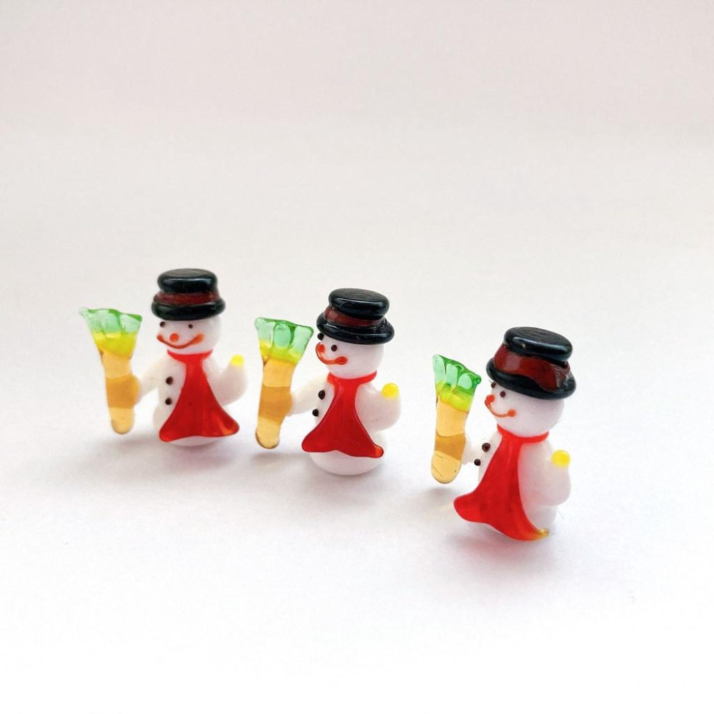 新上架★季節限定 純手工燒製 叮叮噹 拿掃帚的圍巾雪人 雪寶 耶誕 擺飾 現貨-細節圖4